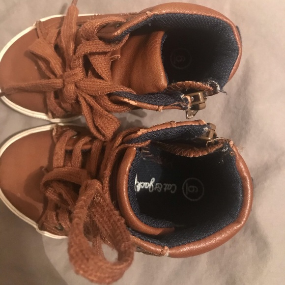 Toddler boy boots - Picture 3 of 3